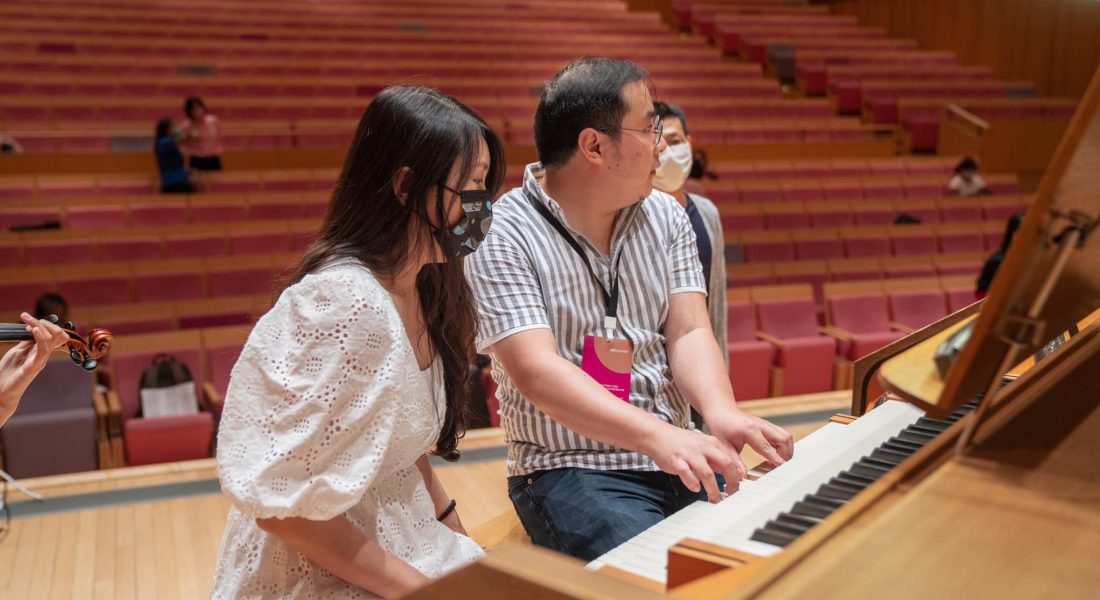 Organ music experience camp for adults and kids